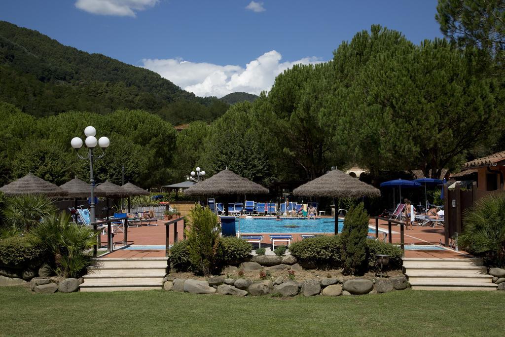 Villaggio Albergo San Lorenzo E Santa Caterina Pescia Exteriér fotografie